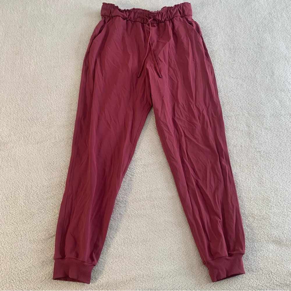 Lululemon Dance Studio MR Jogger Size 8 MLWI Mulled Wine LW5BPJS Mid Rise
